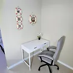 Διαμέρισμα Beachfront Premium With Sunset, Pools & Sea View