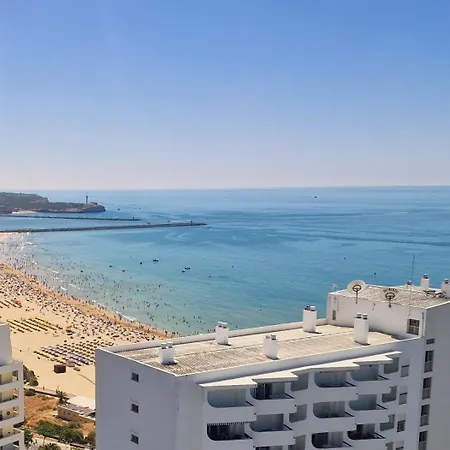 Apartman Beachfront Premium With Sunset, Pools & Sea View