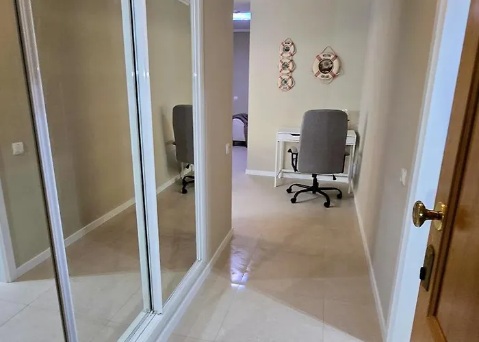 Beachfront Premium With Sunset, Pools & Sea View Apartment