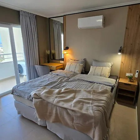 Beachfront Premium With Sunset, Pools & Sea View *