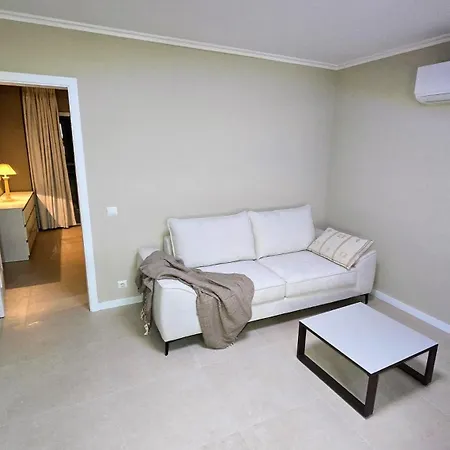 Beachfront Premium With Sunset, Pools & Sea View Apartament