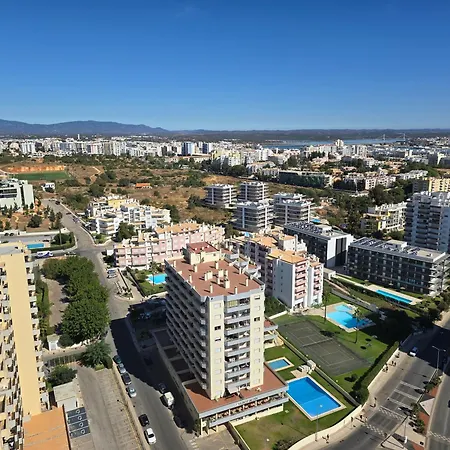 Beachfront Premium With Sunset, Pools & Sea View Apartament *